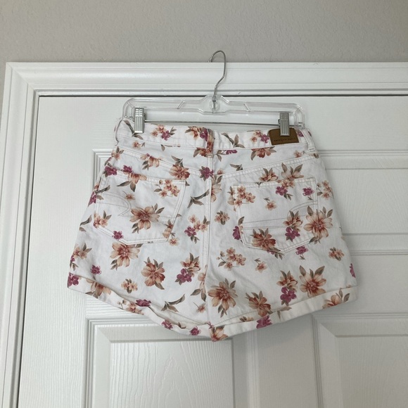 American Eagle Floral High Waist Denim Jean Shorts - Picture 2 of 6